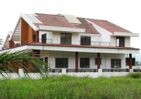 Hills Trains And Mist, Mountain View Villa with Pool, Lonavala